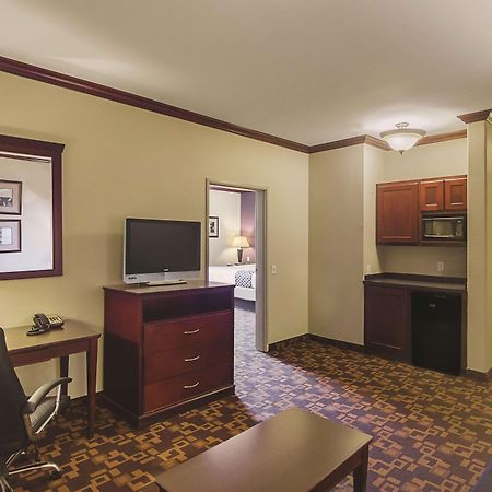 La Quinta By Wyndham Lindale Hotel Екстериор снимка