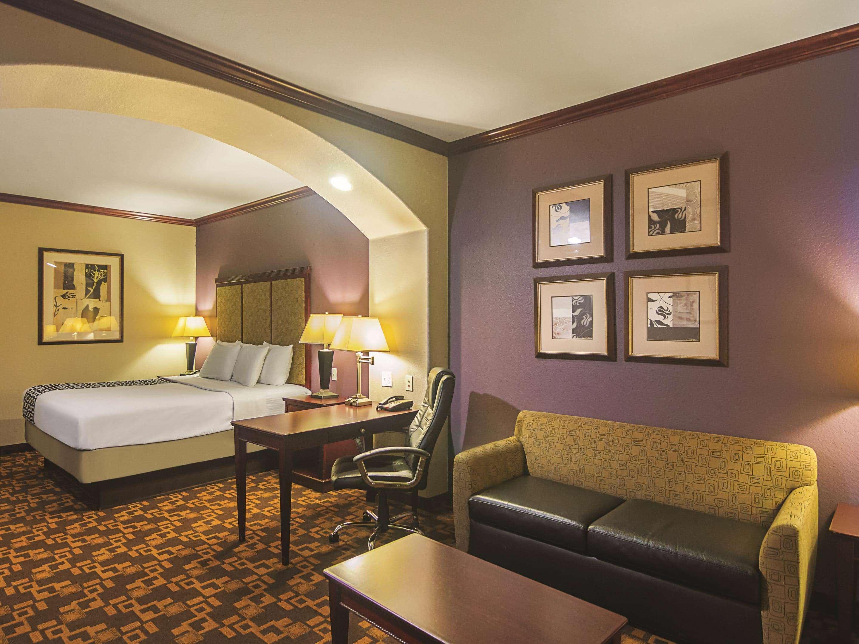 La Quinta By Wyndham Lindale Hotel Екстериор снимка