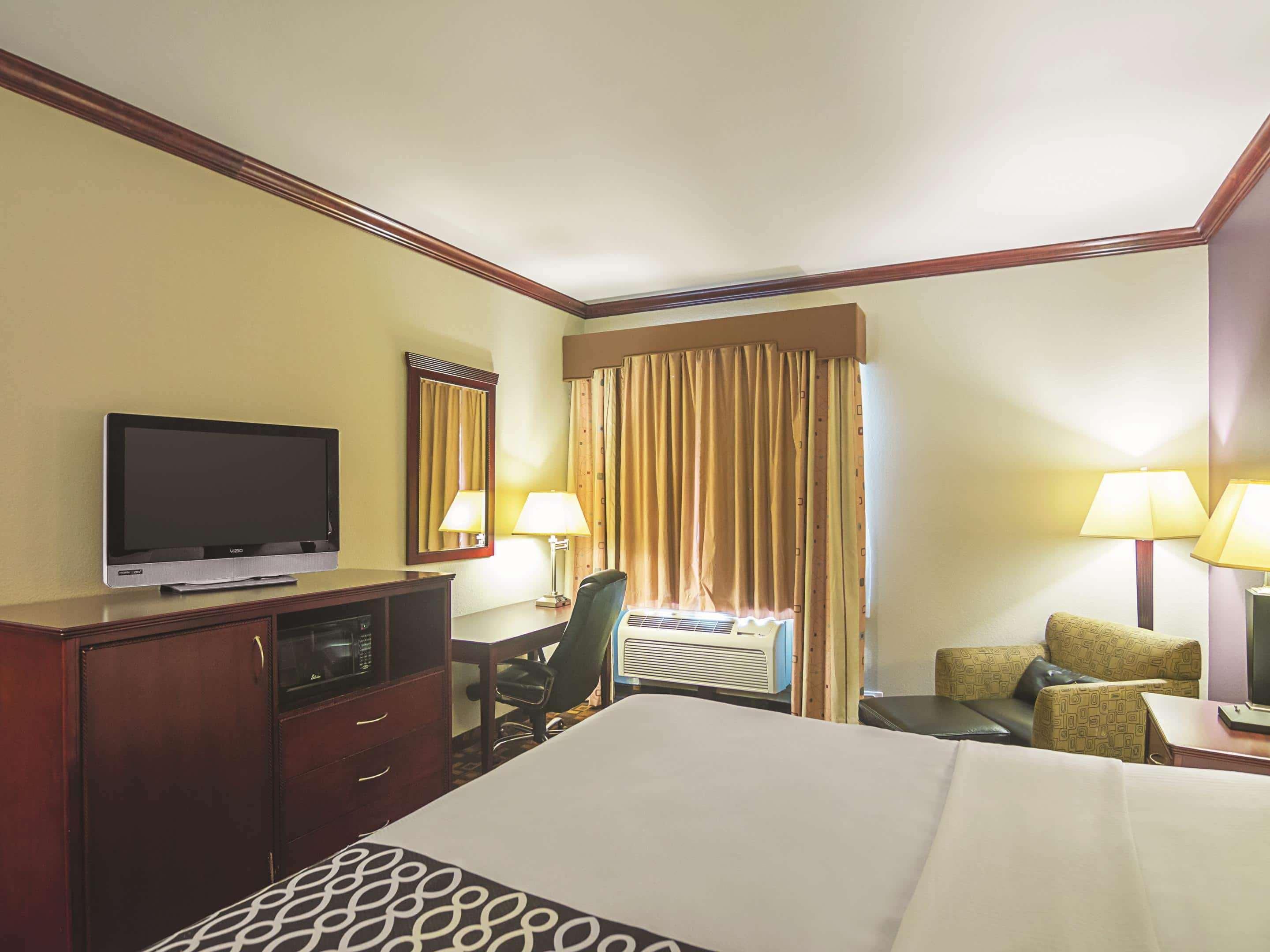 La Quinta By Wyndham Lindale Hotel Екстериор снимка
