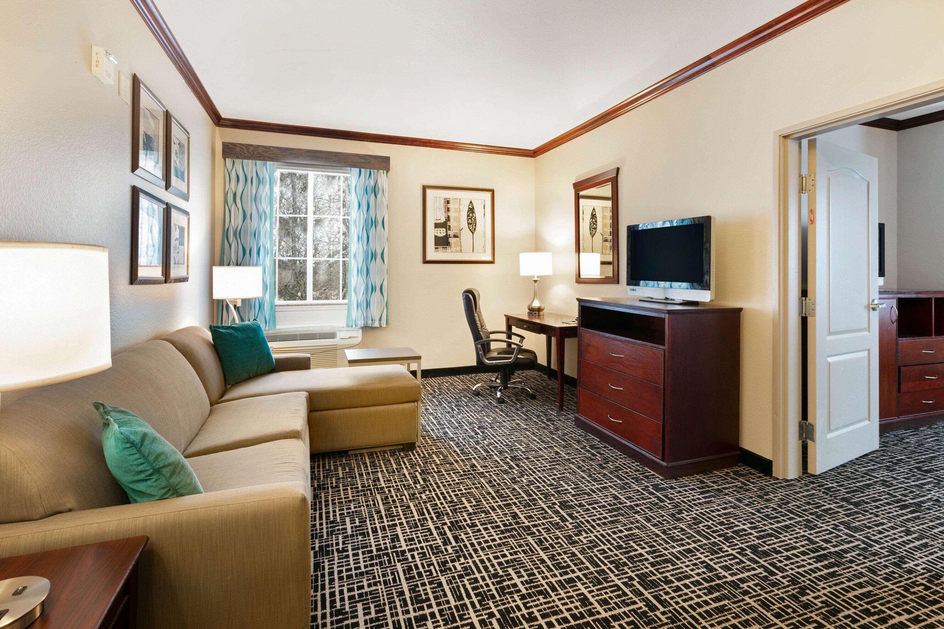 La Quinta By Wyndham Lindale Hotel Екстериор снимка