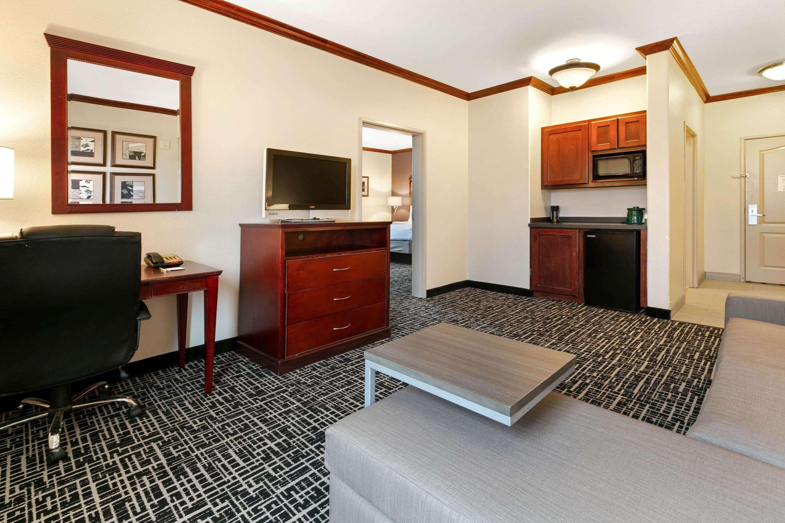 La Quinta By Wyndham Lindale Hotel Екстериор снимка