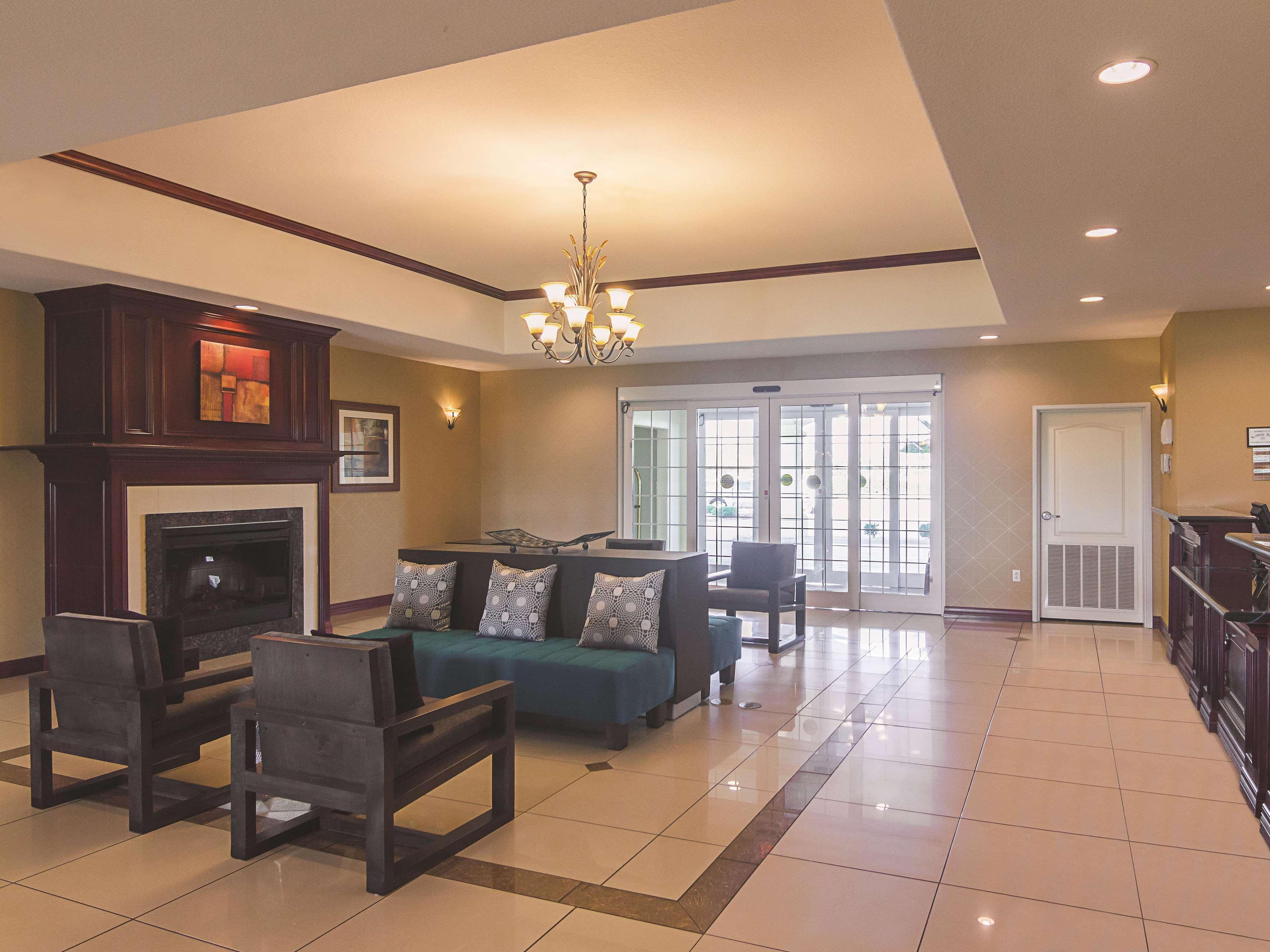 La Quinta By Wyndham Lindale Hotel Екстериор снимка