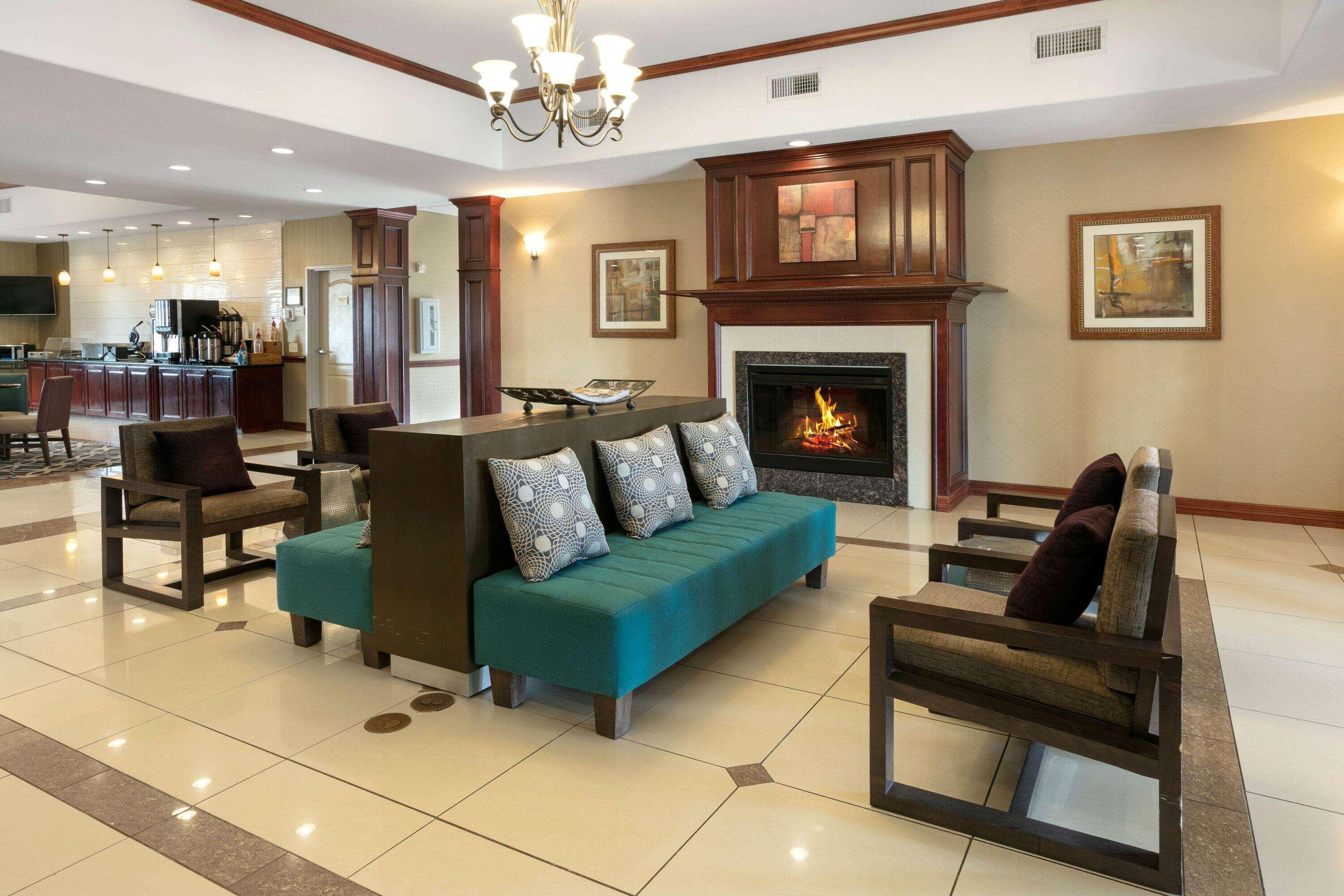 La Quinta By Wyndham Lindale Hotel Екстериор снимка