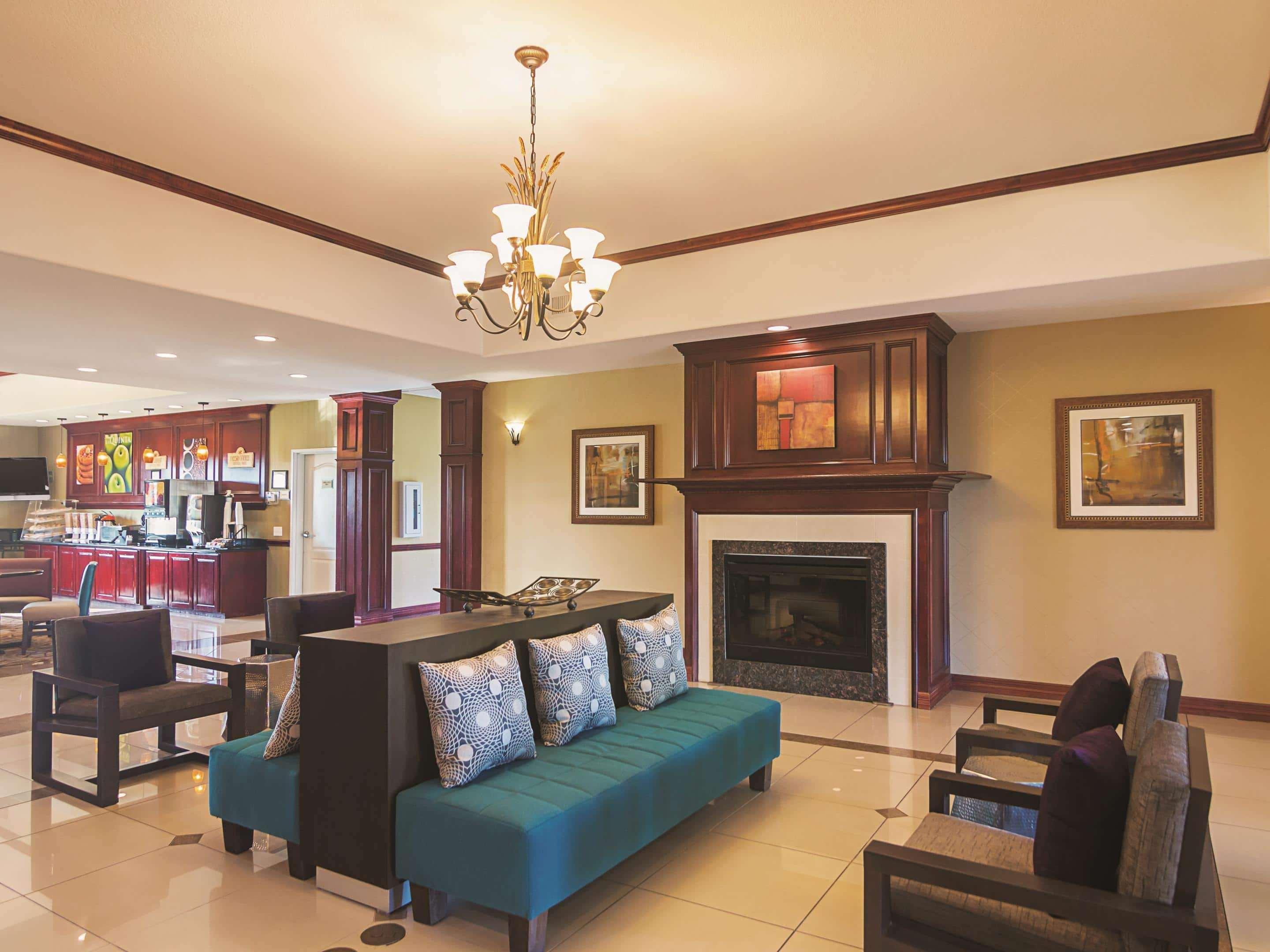 La Quinta By Wyndham Lindale Hotel Екстериор снимка