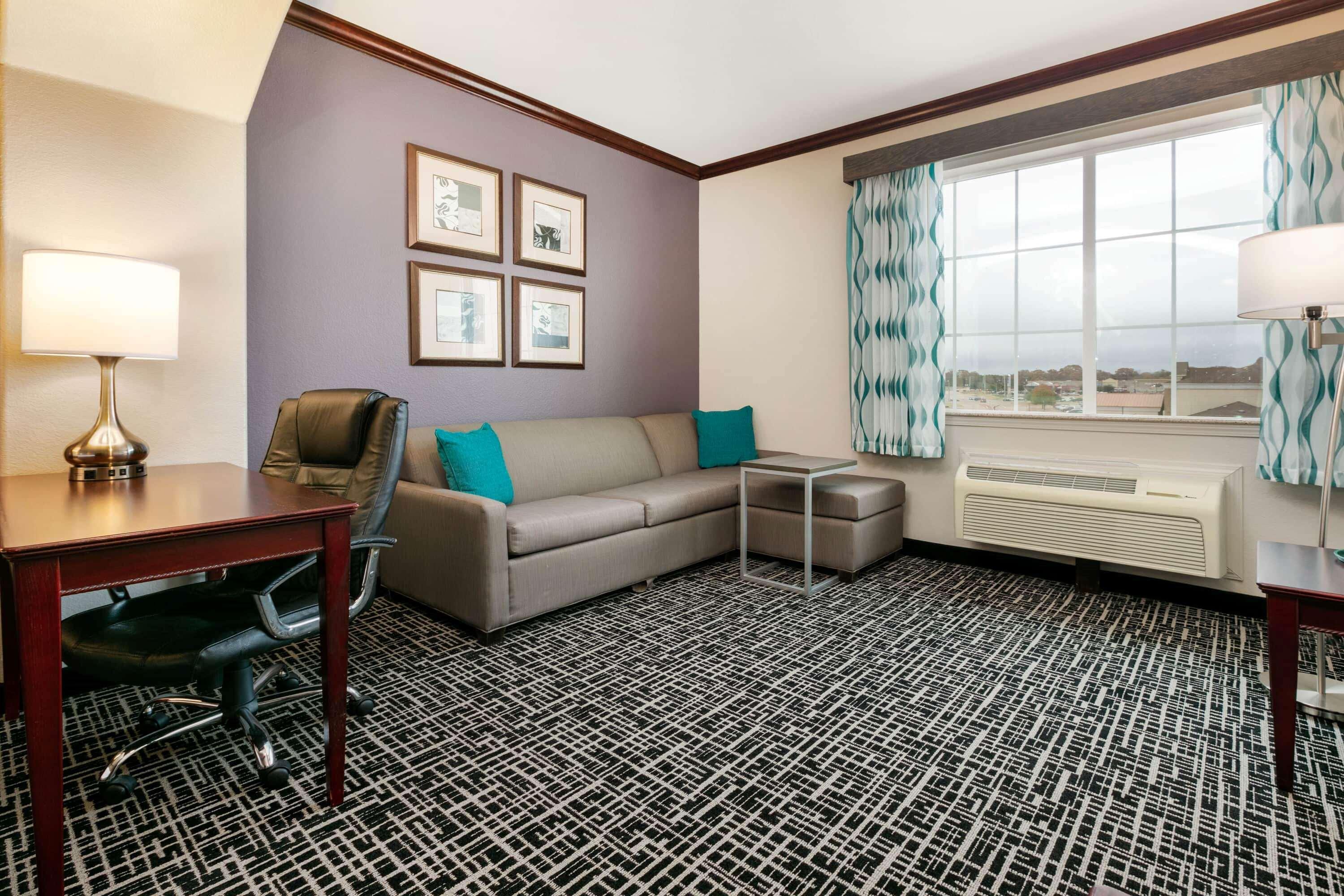 La Quinta By Wyndham Lindale Hotel Екстериор снимка