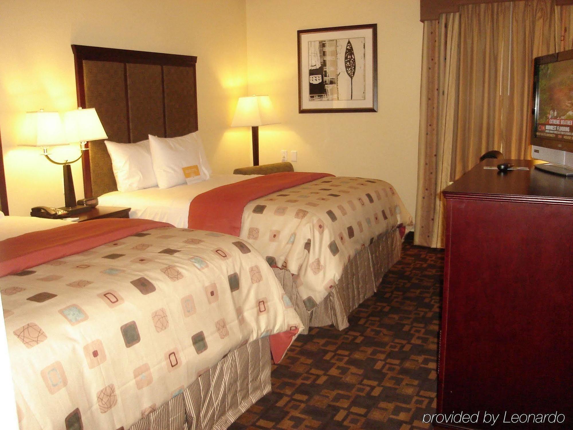 La Quinta By Wyndham Lindale Hotel Екстериор снимка